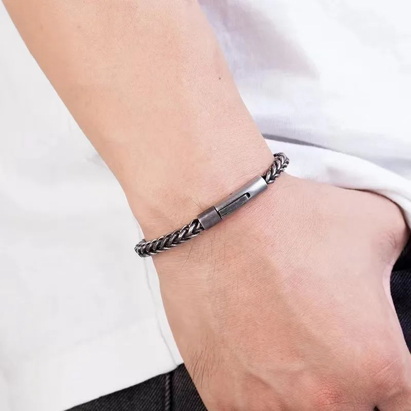 Men’s Titanium Steel Chain Bracelet – Minimal & Rugged Design