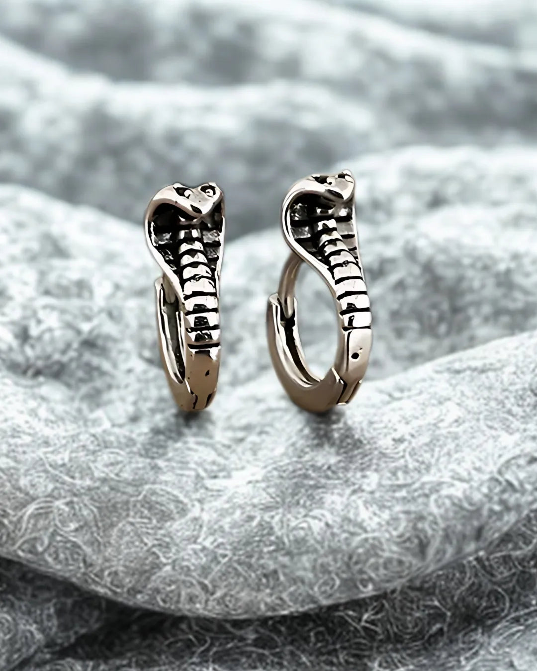 Cobra Hoop Earrings for Men – 15mm Bold Titanium Steel Snake Design