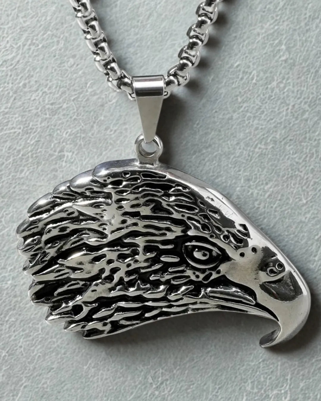 Eagle Head Pendant Necklace – Bold Titanium Steel Chain for Men