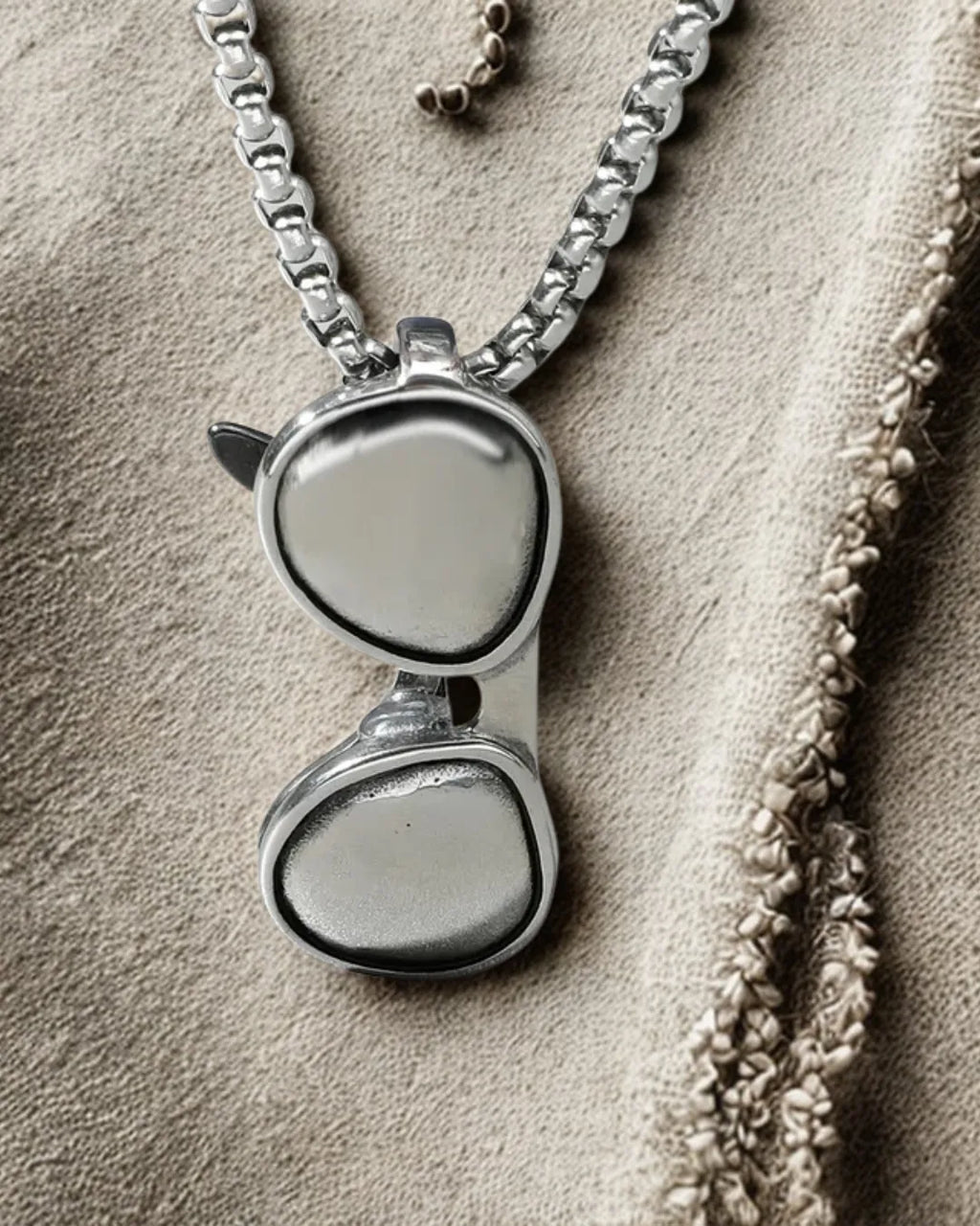 Retro Sunglasses Pendant Necklace – Titanium Steel Chain for Men