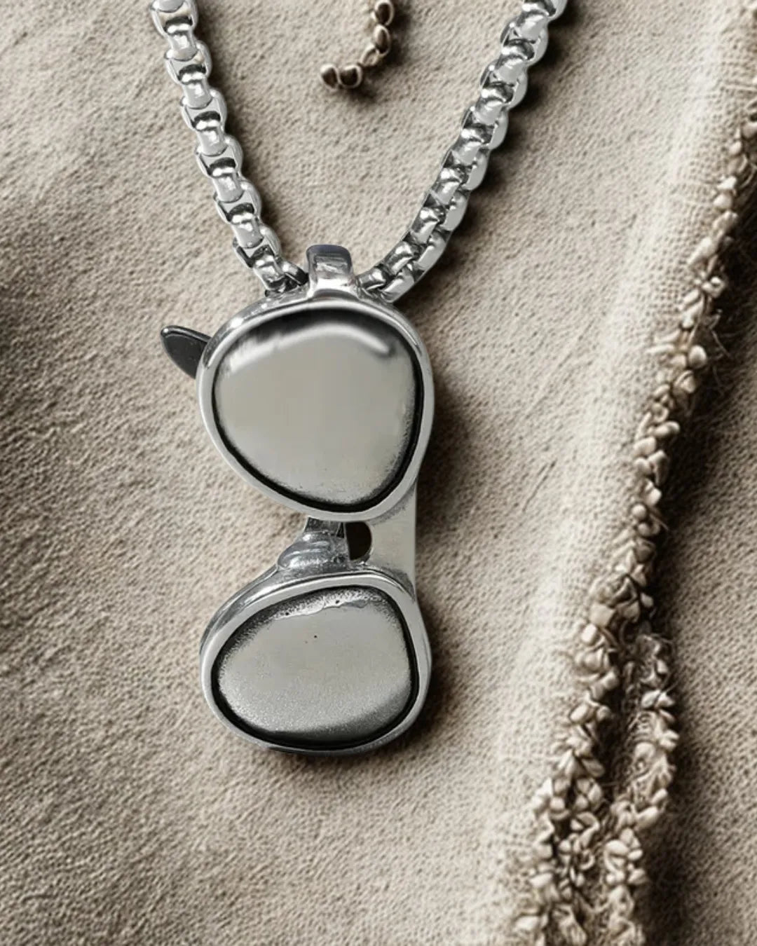 Retro Sunglasses Pendant Necklace – Titanium Steel Chain for Men