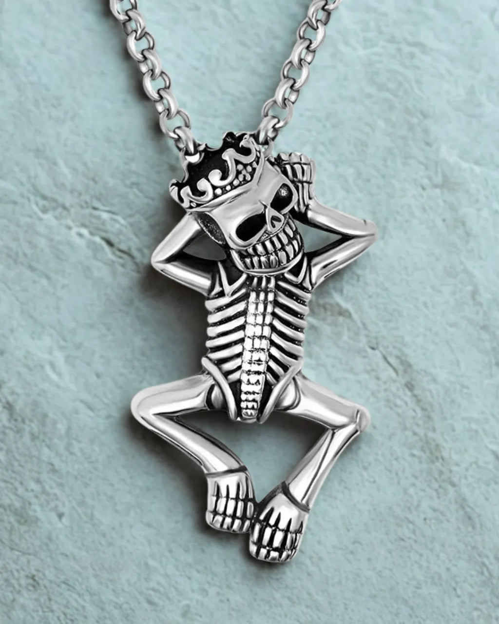 Crowned Skeleton Pendant Necklace for Men – Titanium Steel Punk Rock Style (Relaxed Pose)