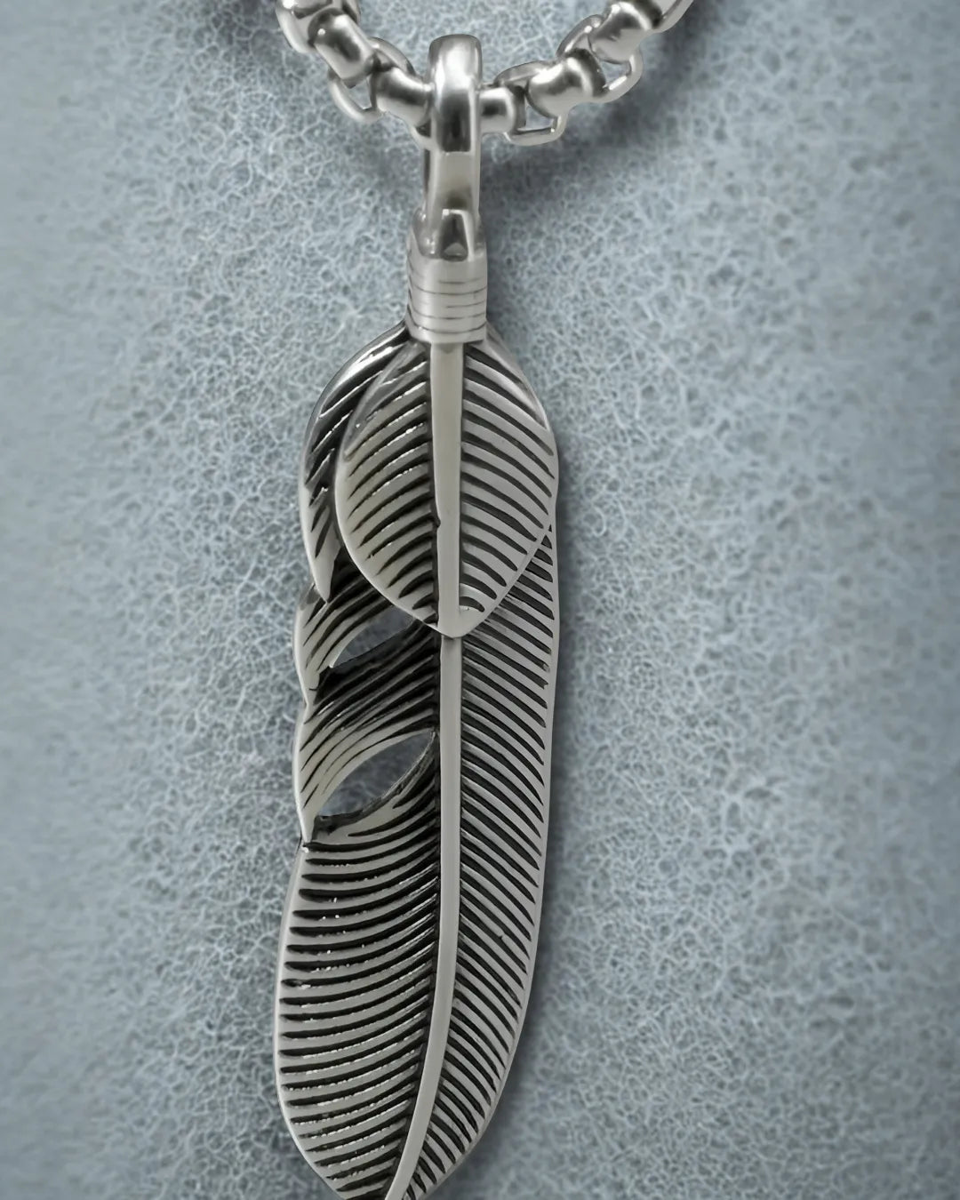 Men’s Feather Pendant Necklace – Titanium Steel Tribal-Inspired Detailed Design (45–55cm Chain)