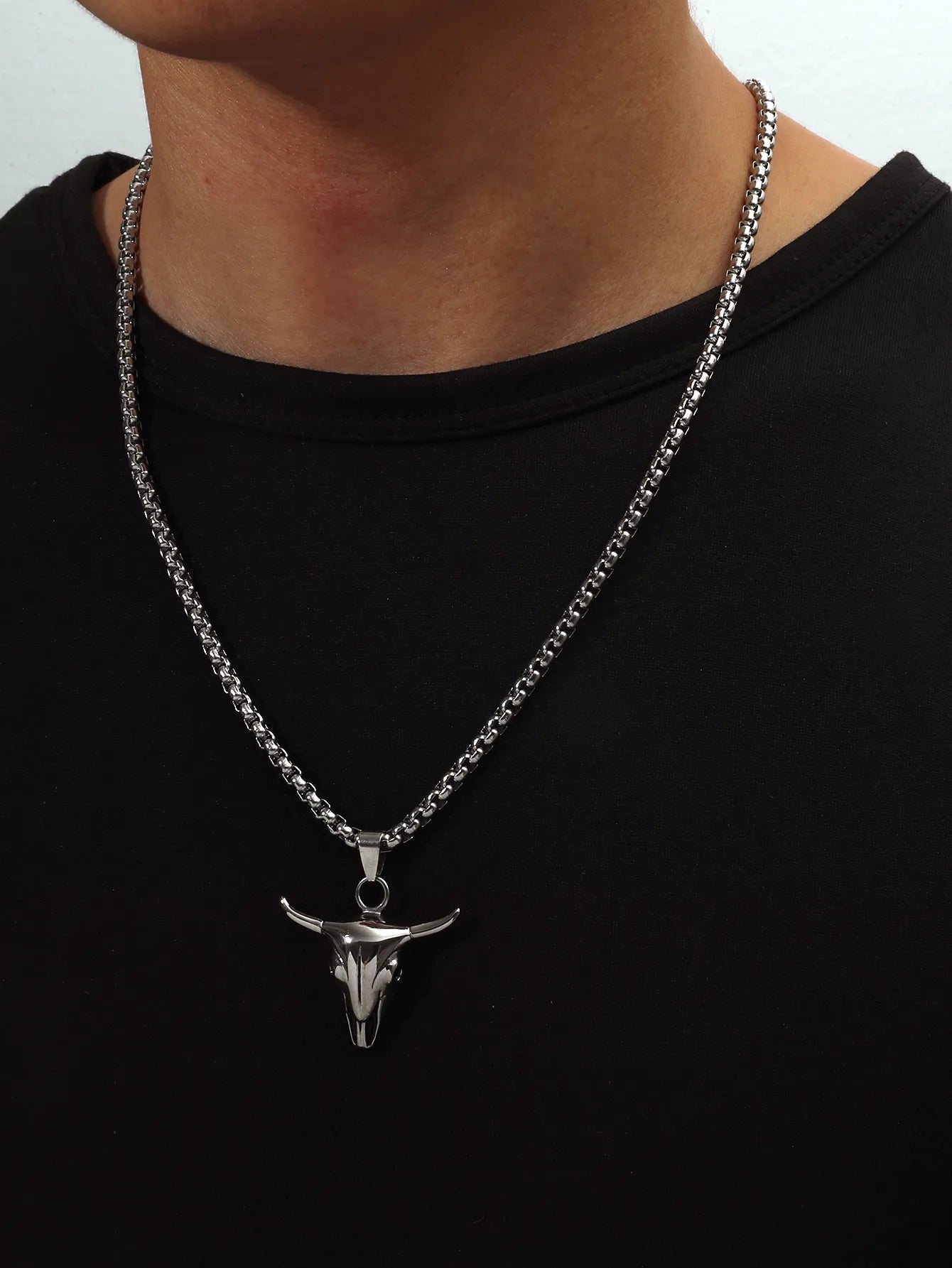 Bull Skull Pendant Necklace – Titanium Steel Statement Chain for Men