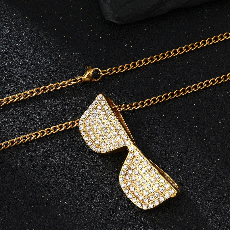 Gold Glasses Pendant Necklace for Men – 18K Gold Plated with Zircon Detailing | Heren.shop