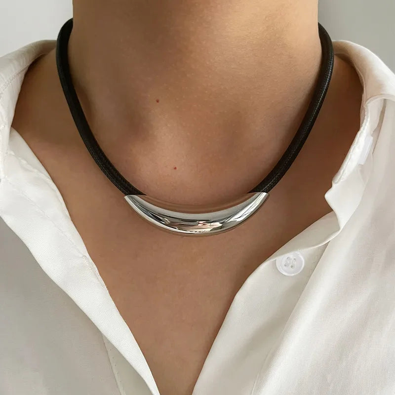 Men’s Minimalist Crescent Bar Necklace – Polished Steel with Leather Rope