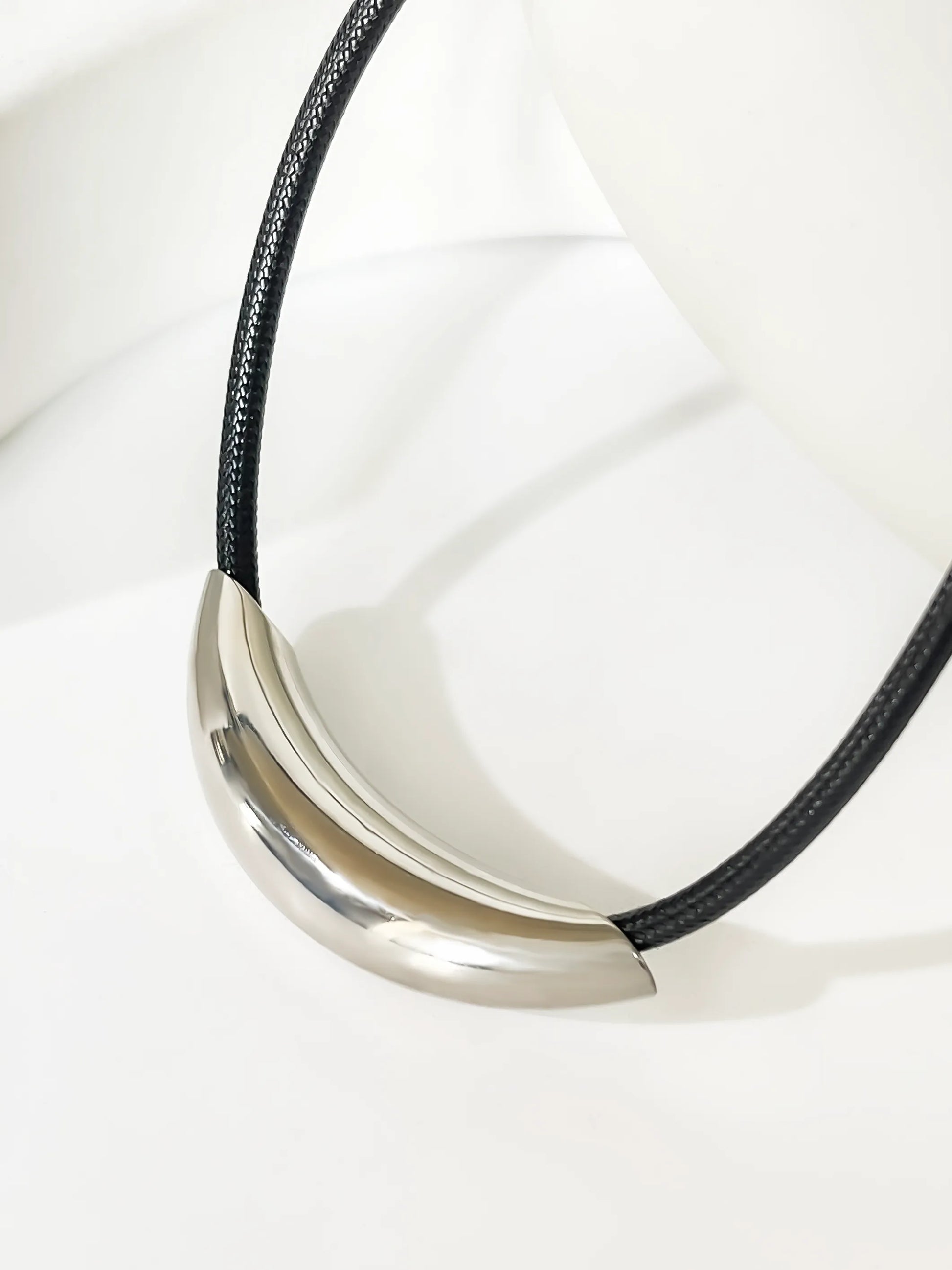 Men’s Minimalist Crescent Bar Necklace – Polished Steel with Leather Rope
