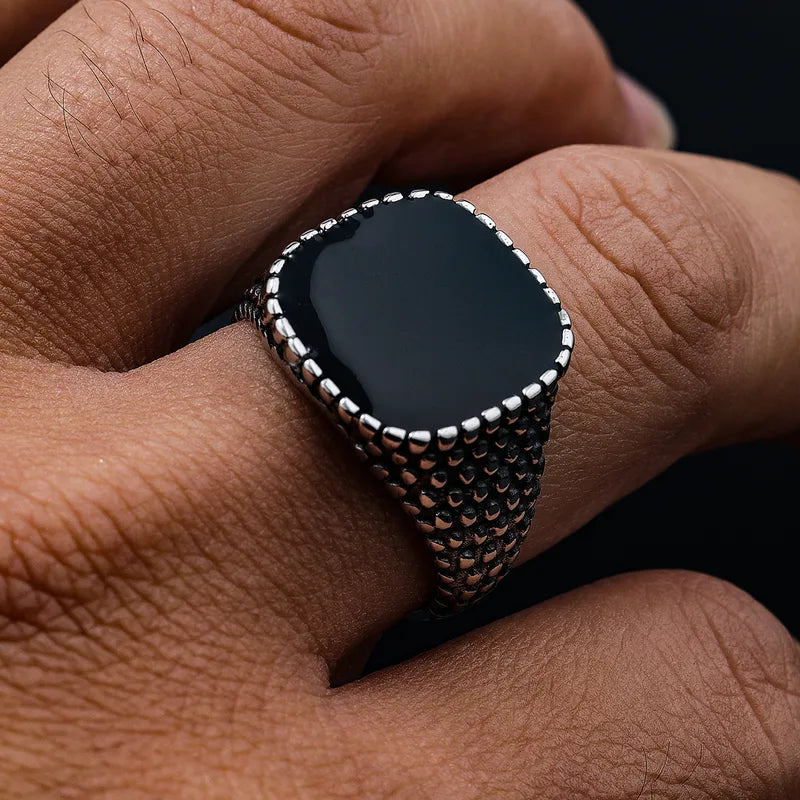 Textured Black Signet Ring – Retro Geometric Stainless Steel Band