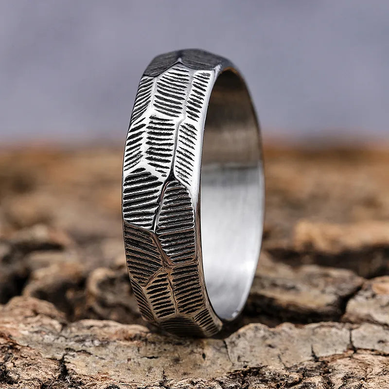 Textured Mountain Peak 304 Stainless Steel Ring for Men – Modern Rugged Design
